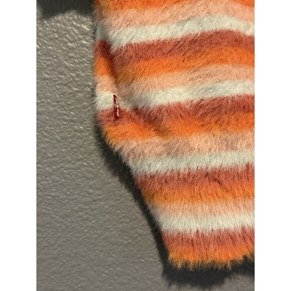 LEVI’s Peach Fuzz T-Shirt Women Medium Stripped Cropped - Picture 4 of 8